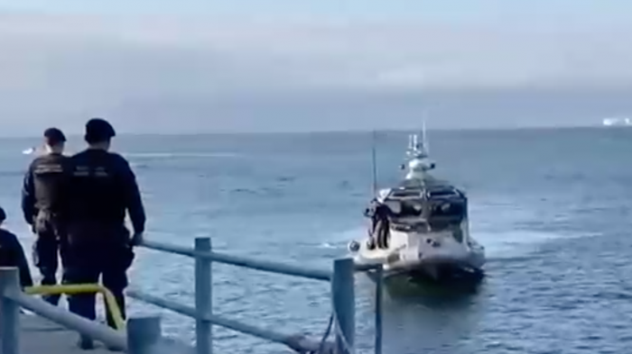 Aún hay dos desaparecidos: Pescadores náufragos fueron rescatados tras pasar una semana en la intemperie