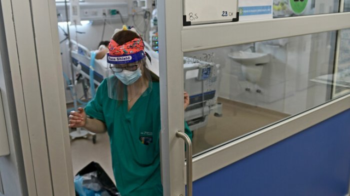 ICOVID: Pese a baja sostenida de contagios, expertos advierten por sobrecarga en UCI