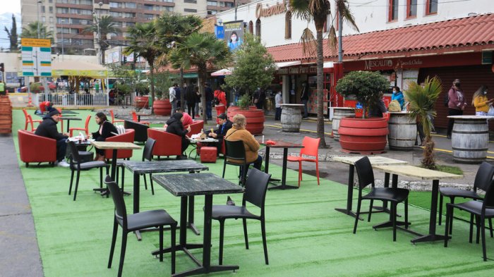 Farmacias y supermercados abiertos: Así funcionará el comercio este domingo de elecciones primarias