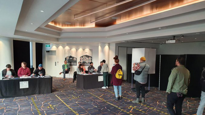 Primarias presidenciales comenzaron con el voto de chilenos en Nueva Zelanda