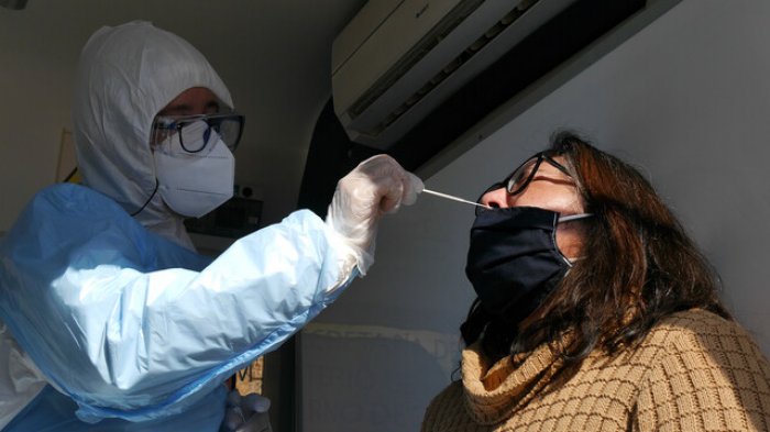 Minsal reporta 902 contagios de COVID-19, la cifra más baja desde noviembre de 2020