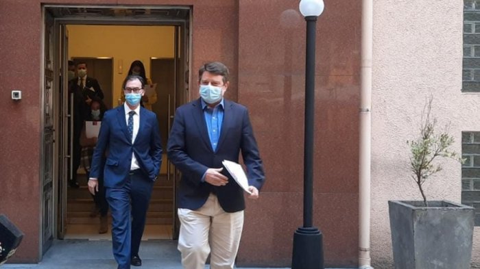 Ministro Figueroa se reunió con Orrego para analizar el retorno a las clases presenciales