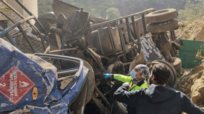 Grave accidente en Viña del Mar: Camiones se desbarrancan del camino y se azotan contra un edificio