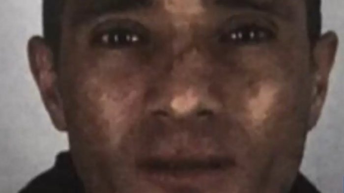 Sospechoso de homicidio está prófugo y se pasea por las calles en San Fernando