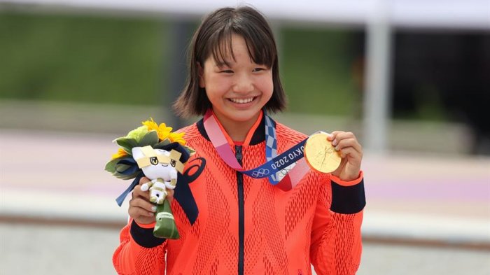 A sus 13 años, la japonesa Momiji Nishiya hizo historia al ganar el oro en skateboarding