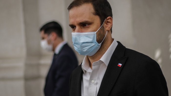 Bellolio llama a retomar clases presenciales y dice que el Colegio de Profesores “ha puesto más trabas que aportes”