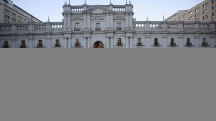 BancoEstado cofinanciará los primeros 50 taxis eléctricos: Reemplazarán a los negros con techo amarillo