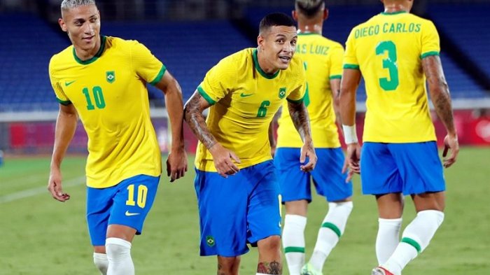 “Tchau, hermanitos”: Futbolistas brasileños se rieron de Argentina tras su eliminación de los Juegos Olímpicos