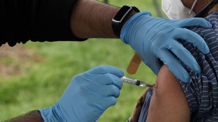 Alcaldía de New York pagará US$ 100 a quienes se vacunen contra el COVID-19