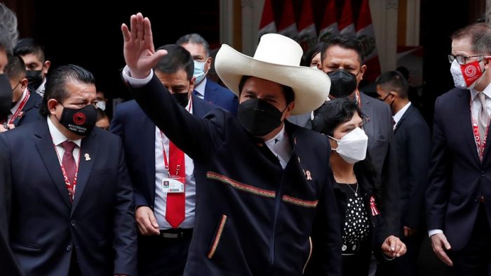 Perú tiene nuevo presidente: Pedro Castillo asumió el mandato hasta el 2026