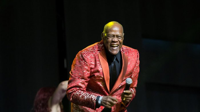 El merengue está de luto: Johnny Ventura murió a los 81 años de un infarto al corazón