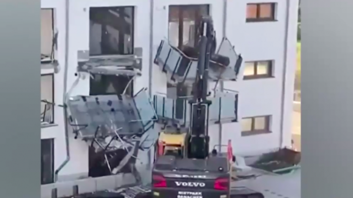 Contratista derrumbó el edificio que estaba construyendo porque le debían dinero