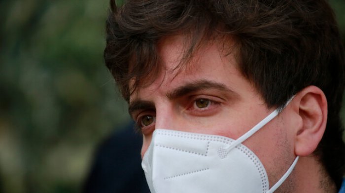 Diego Schalper dice que la izquierda utiliza memes para ridiculizarlo como estrategia política