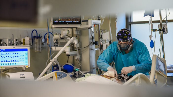 Reportan 1.185 nuevos casos y 80 personas fallecidas a causa del COVID-19