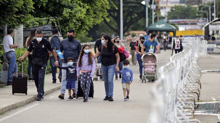 Más de 92 mil médicos, científicos e ingenieros emigraron de Venezuela en los últimos años