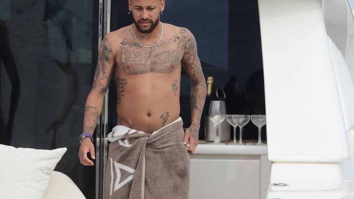 Objeto de comparaciones: Neymar desata críticas por su estado físico en medio de sus vacaciones en Ibiza
