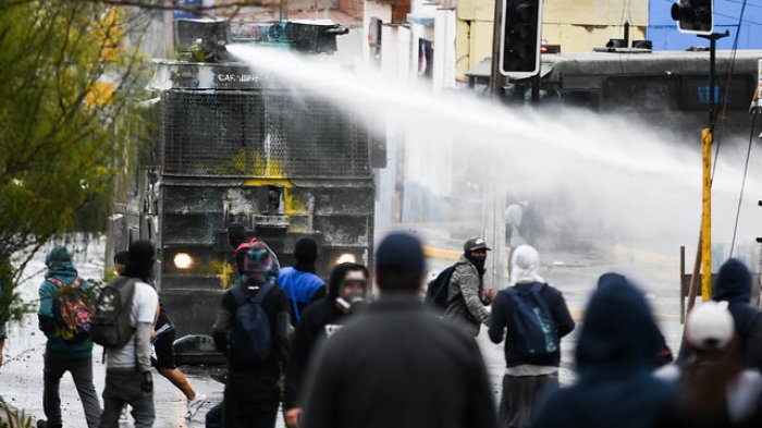 Estallido social: Estudio encargado por defensa de Carabineros dice que 