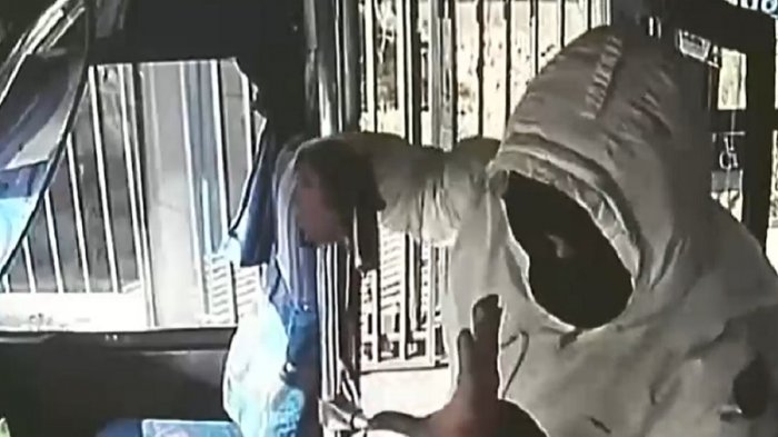 Conductor de bus de la locomoción colectiva sufrió violento asalto: Le robaron toda la recaudación