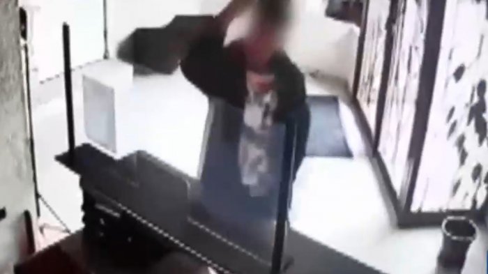 Hombre agredió a conserje que le exigió el uso de mascarilla en espacios comunes