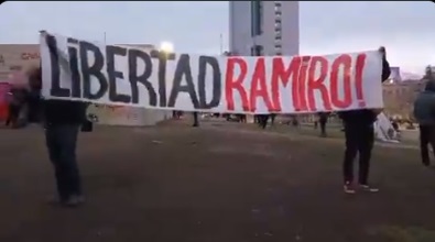 Centenares de personas se manifiestan en Plaza Baquedano: Carabineros reporta interrupciones y desvíos de tránsito