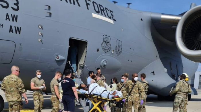 Parto de emergencia: Mujer afgana dio a luz en un avión de evacuación de la Fuerza Aérea de EE.UU.