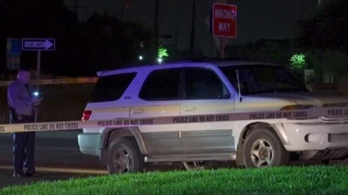 Hombre murió de un balazo mientras manejaba: Sus hijos tomaron el volante y detuvieron el auto
