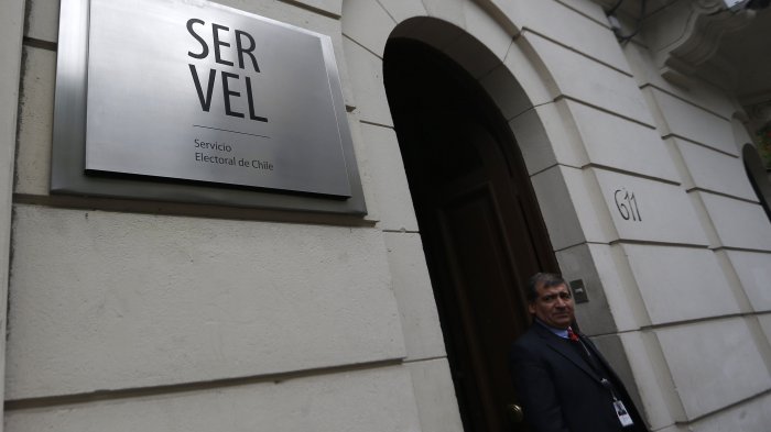Este lunes vence plazo para inscribir candidaturas ante el Servel: ¿Quiénes estarán en las papeletas de noviembre?