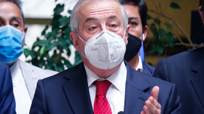 RN confirma que ex ministro Mañalich será candidato a senador en las elecciones de noviembre