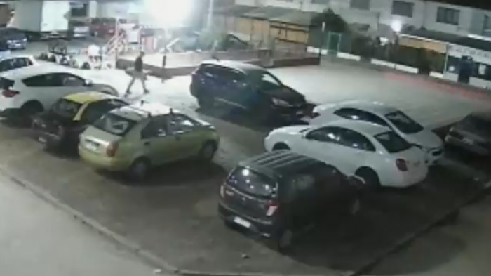 Único detenido en prisión: Así robaron once autos en ocho minutos