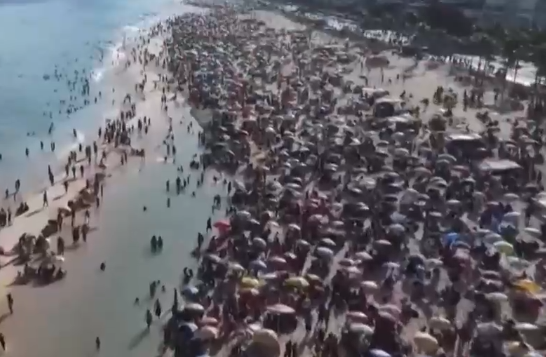 Aglomeraciones y olas de violencia en playas de Brasil: Sin distanciamiento físico ni mascarilla
