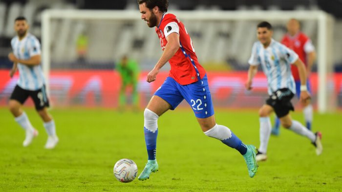 Más preocupaciones para Lasarte: Blackburn advirtió que esperarán para ver si ceden a Brereton a jugar por la Roja