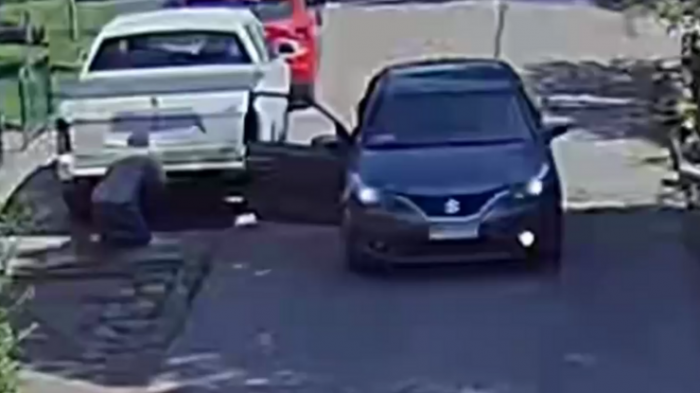 Detienen a sujeto que sustraía accesorios de vehículos: Fiscalía afirma que participó en al menos ocho delitos