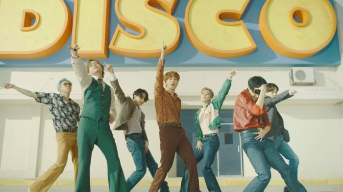 Integrante de BTS es elegido como el hombre más guapo del mundo: Dejó en segundo lugar a Brad Pitt