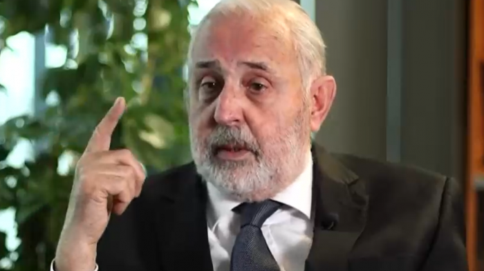 Aún no informan fecha de solicitud: Evalúan pedir la destitución de Jorge Abbott tras reportaje de CHV Noticias