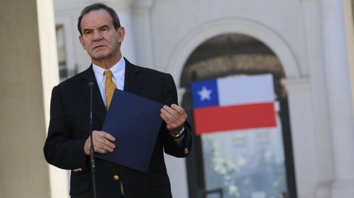 Ministro Allamand responde a Argentina: 