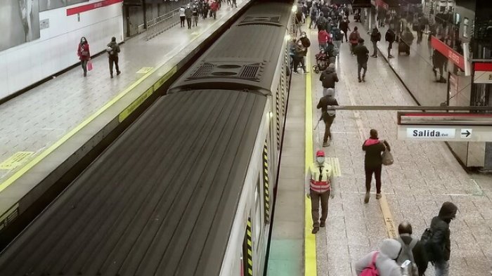 Metro de Santiago: ¿Cuál es el nuevo horario de cierre tras el cambio del toque de queda?