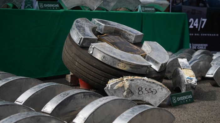 Incautan 800 kilos de droga en neumáticos de un camión: Los descubrieron tras pinchar una rueda