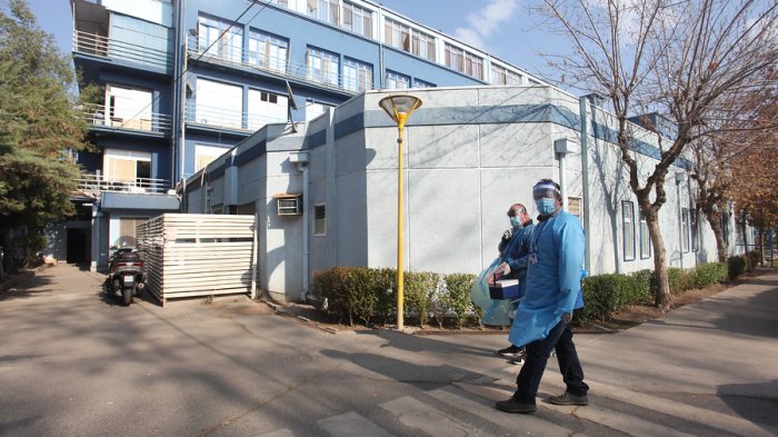 Siches llama a “reconsiderar” obras que provocarían reducción en camas del Hospital Metropolitano