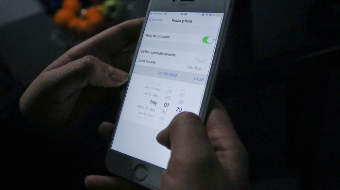 Este sábado se realizará el cambio de hora: ¿Qué efectos podría tener en los niños y niñas?