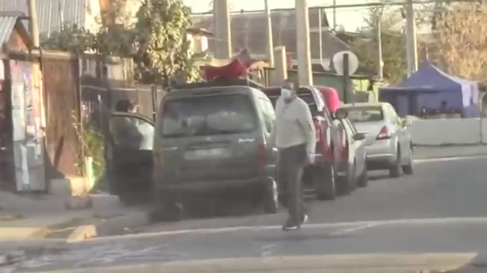 Vendía en la puerta de su casa: Seguía traficando drogas pese a tener tobillera electrónica