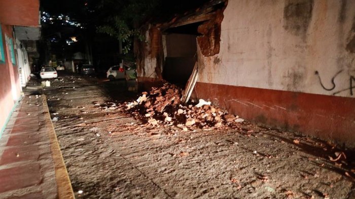 Fuerte sismo de magnitud 7.1 sacude a México