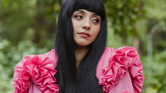 Mon Laferte sorprende con su versión en español de 