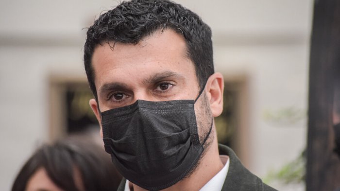 Bassa arremete contra presidente Piñera por indicación sobre libertad de enseñanza: 