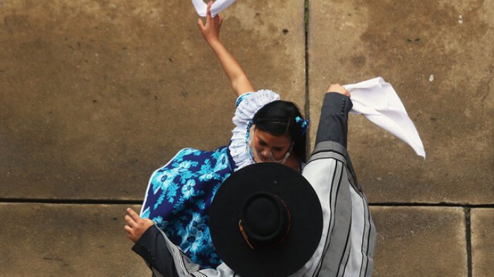 ¿Cuántas personas pueden acudir a mi casa para Fiestas Patrias según la fase de la comuna?