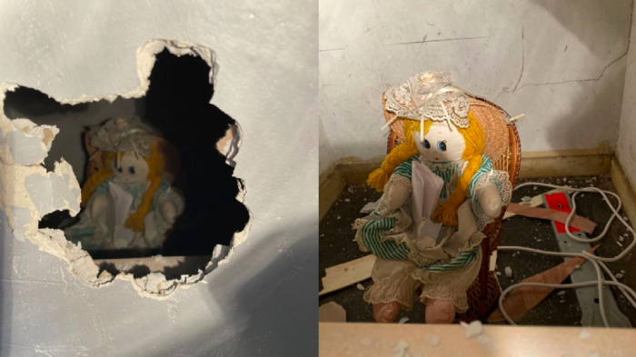 Profesor compró una casa y encontró una muñeca de trapo escondida en la pared con un perturbador mensaje