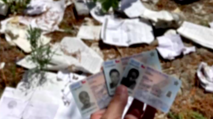 Encuentran decenas de cédulas de identidad chilenas en paso fronterizo de México a EEUU: Eran de ciudadanos haitianos