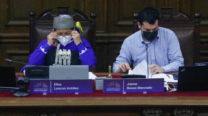 Mesa directiva de la Convención Constitucional se reunió con ministro de Hacienda para abordar asignaciones