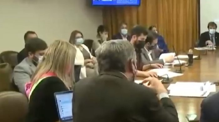 Incierto escenario enfrenta cuarto retiro a pocos días de votaciones