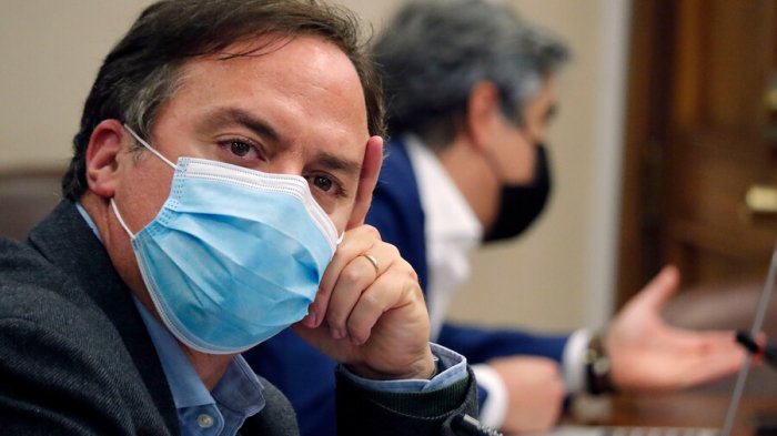 Matías Walker revela que también sacó el primer retiro del 10% y respalda al ministro Cerda: 