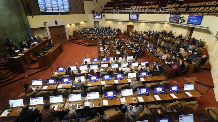 Cámara de Diputadas y Diputados confirma que cuarto retiro se votará este martes a las 19:30 horas